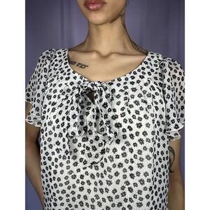 Sara Michelle White & Black Floral Flutter Sleeve Blouse Size L Boho Babydoll